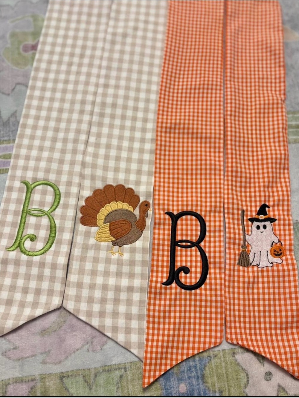 Embroidered Holiday Wreath Sash Set - Beige and Orange